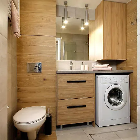 Apartment Compact Ii - Mieszkanie Na Parterze, Faktura Vat, Szybkie Wi-fi, Netflix