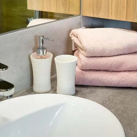 Compact Ii - Mieszkanie Na Parterze, Faktura Vat, Szybkie Wi-fi, Netflix Lejlighed Koszalin