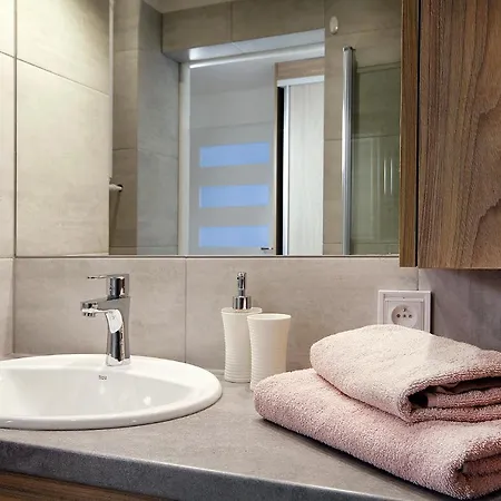 Compact Ii - Mieszkanie Na Parterze, Faktura Vat, Szybkie Wi-fi, Netflix Koszalin