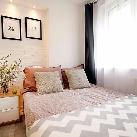 Compact Ii - Mieszkanie Na Parterze, Faktura Vat, Szybkie Wi-fi, Netflix Appartement
